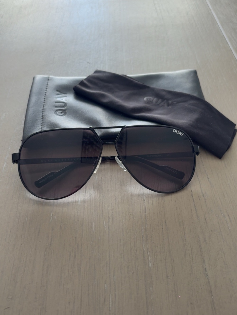 Quay Oversized Aviator Sunglasses in Dark Smoke